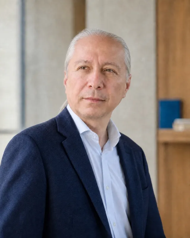 Retrato de Luis Parra